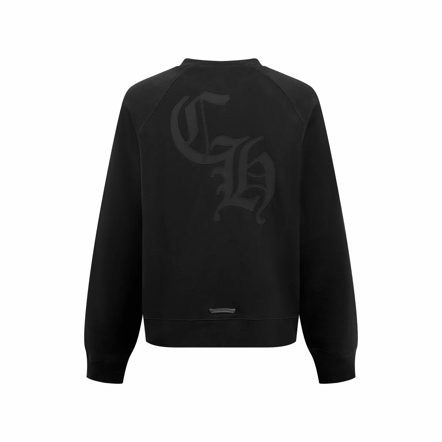 P390 Chrome Hearts Logo Round Neck Sweatshirt Customized heavy fortress intertwined air cotton, full of texture, heavy and solid, with classic black as the curtain, giving a deep sense of luxury. With the Chrome Hearts cross patch embroidery decoration on the chest, it becomes the ultimate interpretation of the dark Gothic style. The CH Gothic font is the finishing touch on the back panel, making the totem the focal point of your spirit. The logo iron plate sways slightly with the swing of the body, adding a sense of movement and vitality. Unobtrusive but with an indescribable aura, interpreting the perfect blend of retro and luxury. Process 1: Using imported machine patch embroidery technology, using advanced computer control systems and precision mechanical components to realize the Chrome Hearts logo patch embroidery operation, showing an embroidery effect with both clarity and three-dimensionality. Process 2: The fabrics have been washed and have a better hand feel. Not easy to deform, not easy to shrink, not easy to fade, and maintain long-term beauty. Accessories: Customized 1:1 CH iron plate Customized 1:1 CH trademark Fit: Loose fit Size: S M L XL Style number: CC917